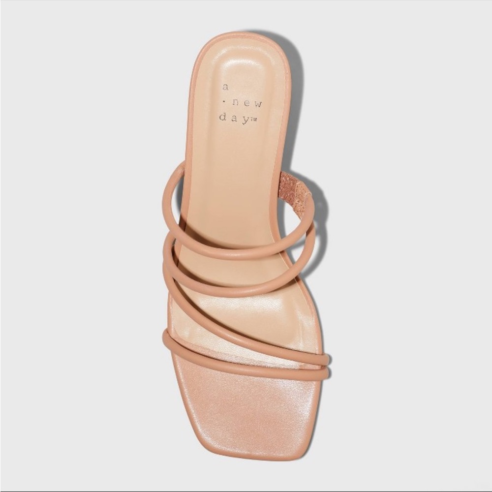 NWOT Target Heels - Picture 3 of 3